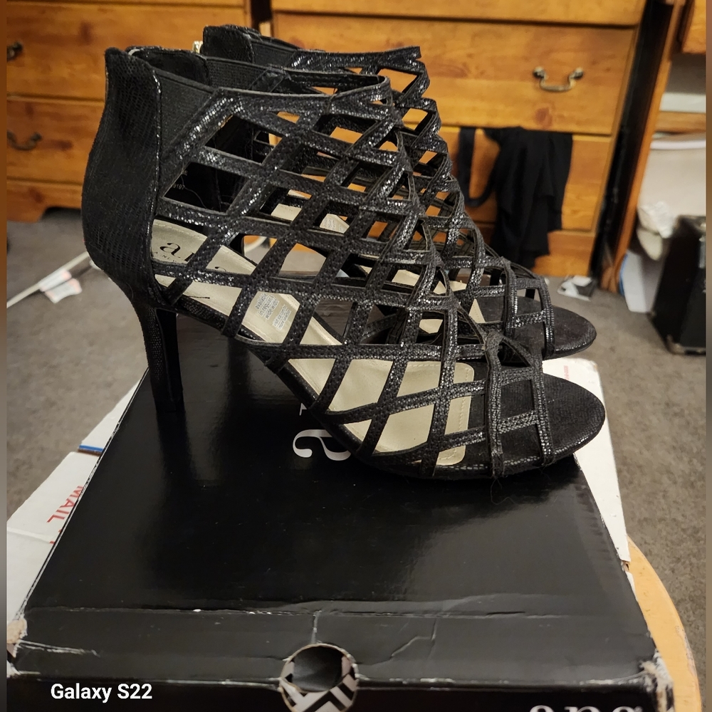 Ana Caroline Heels, 9.5, Black
